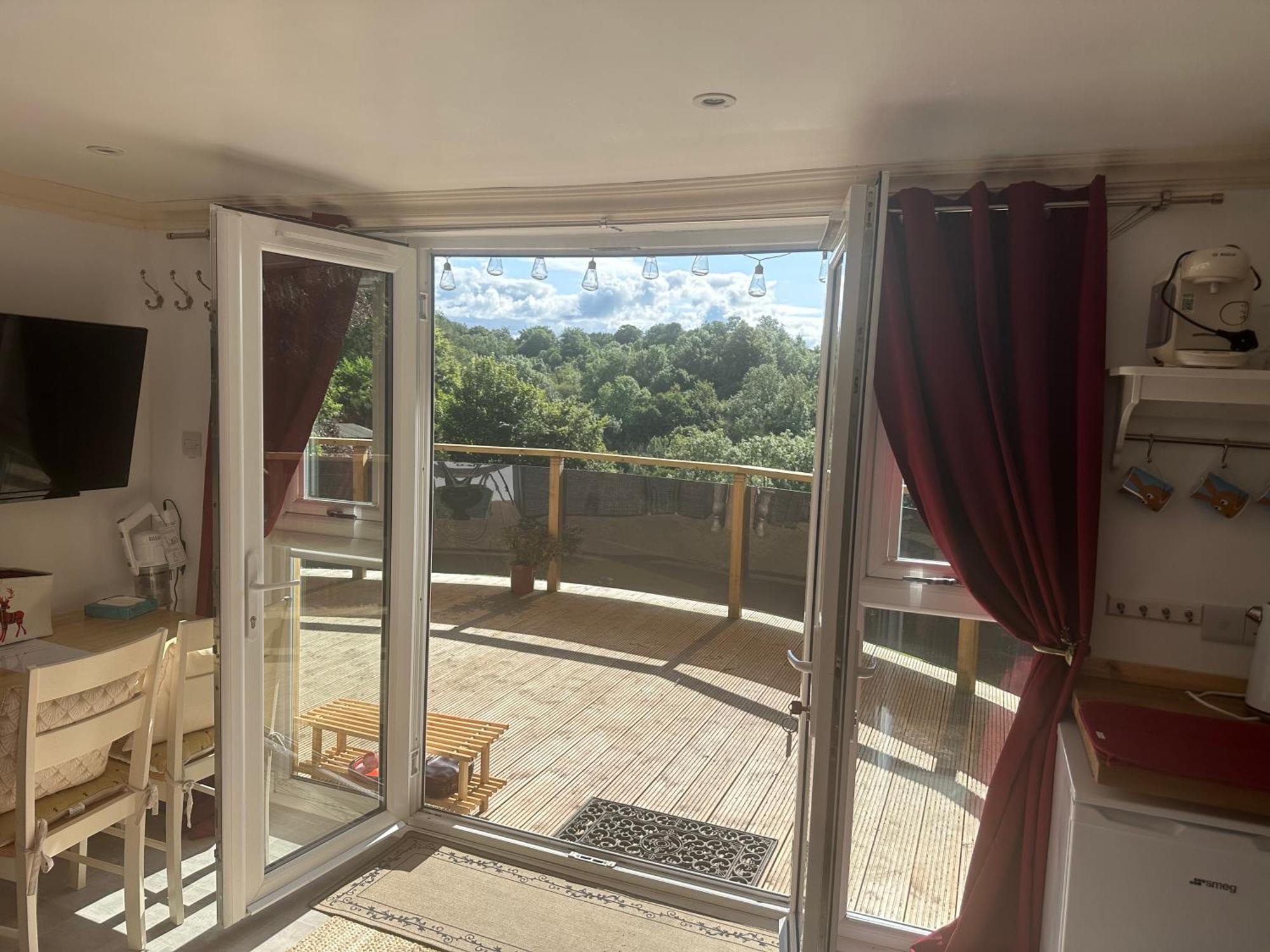 Unique Orchard Lodge For Couples With Hot Tub Strathaven Bagian luar foto