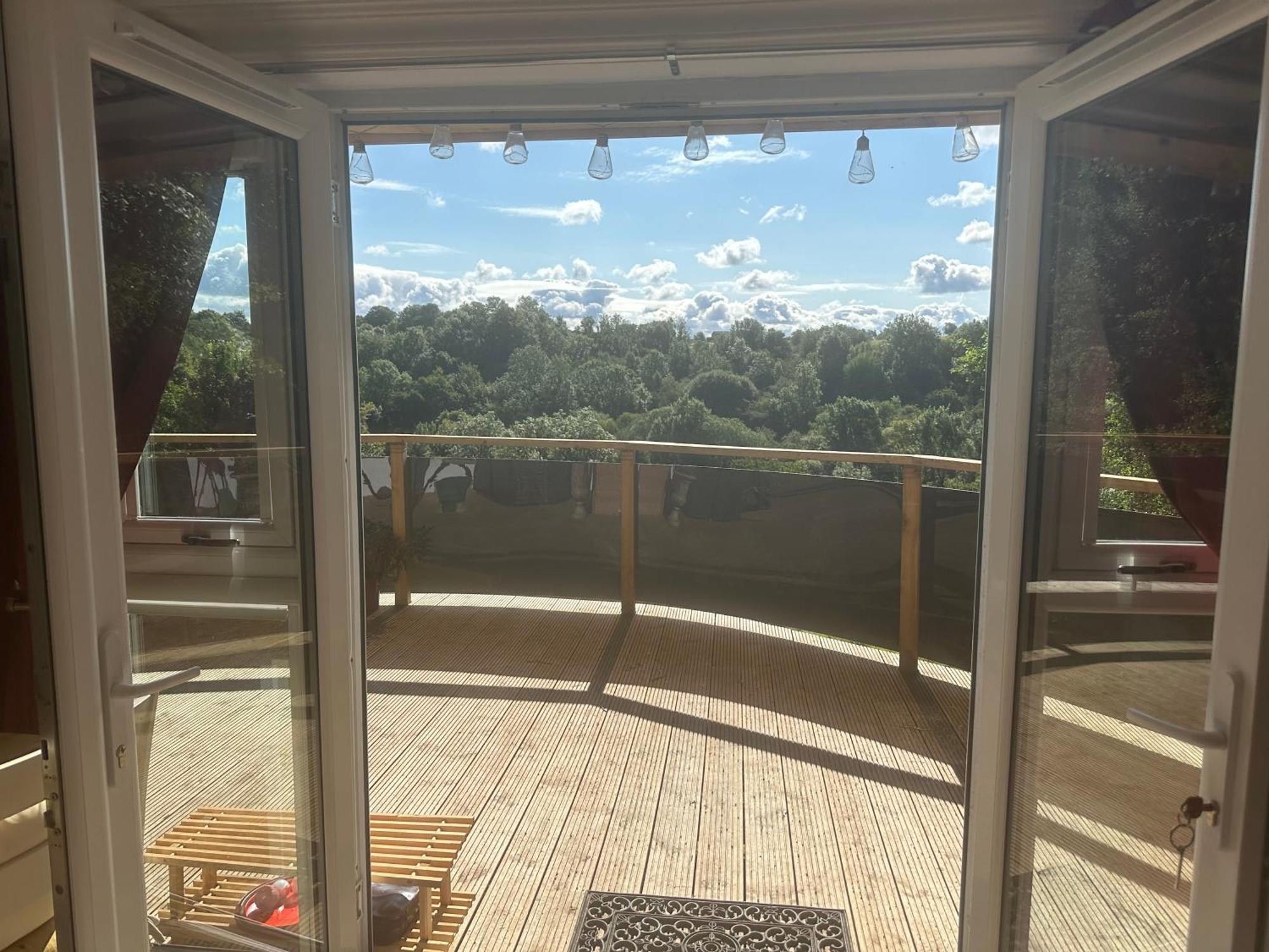 Unique Orchard Lodge For Couples With Hot Tub Strathaven Bagian luar foto